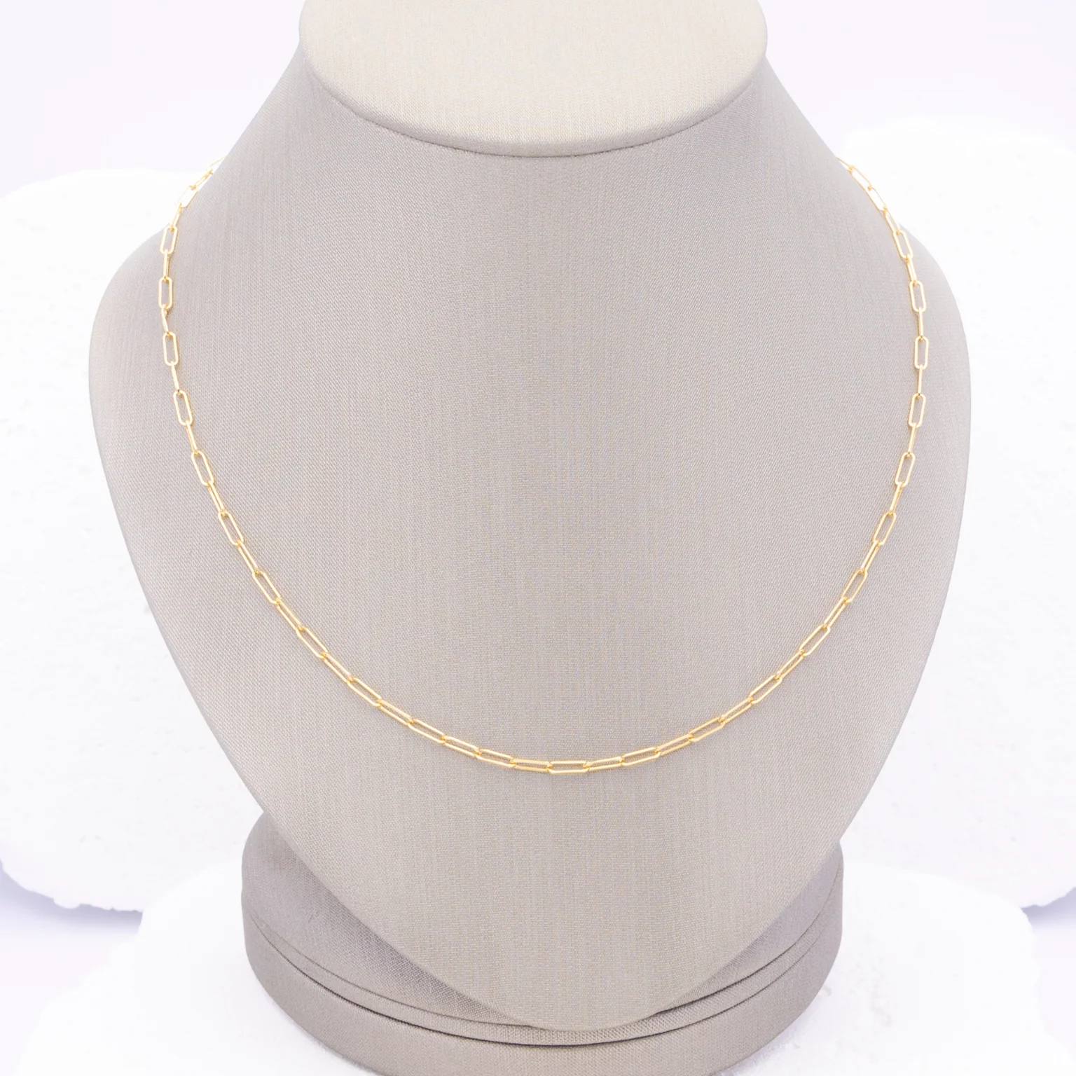 14k Medium Clip Chain - Everyday Essential - Image 4