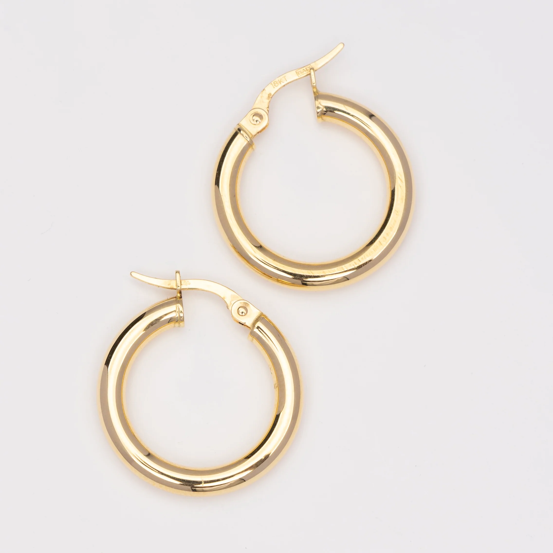 18k Bold Hoop Earrings – Double the Shine - Image 5