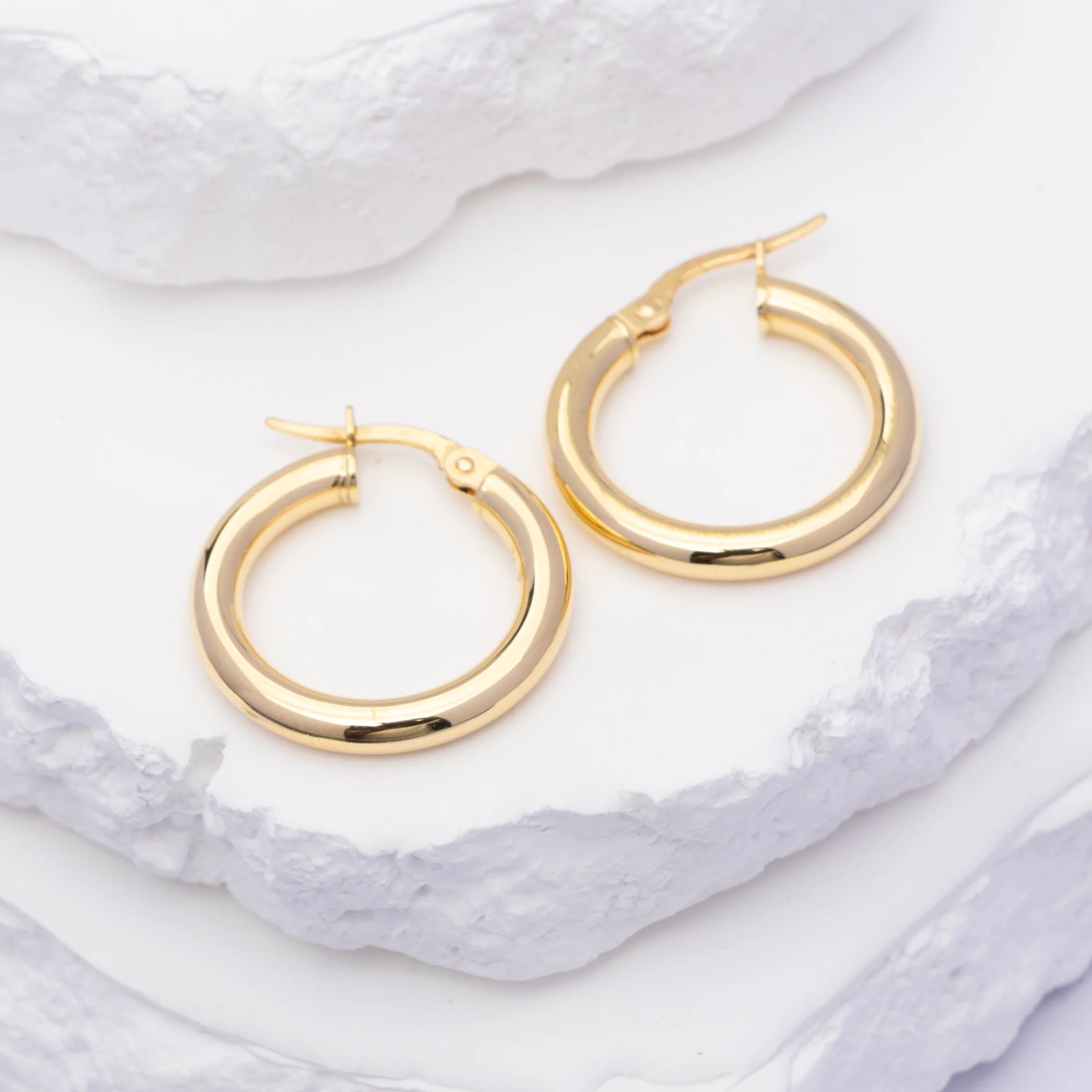 18k Bold Hoop Earrings – Double the Shine - Image 6