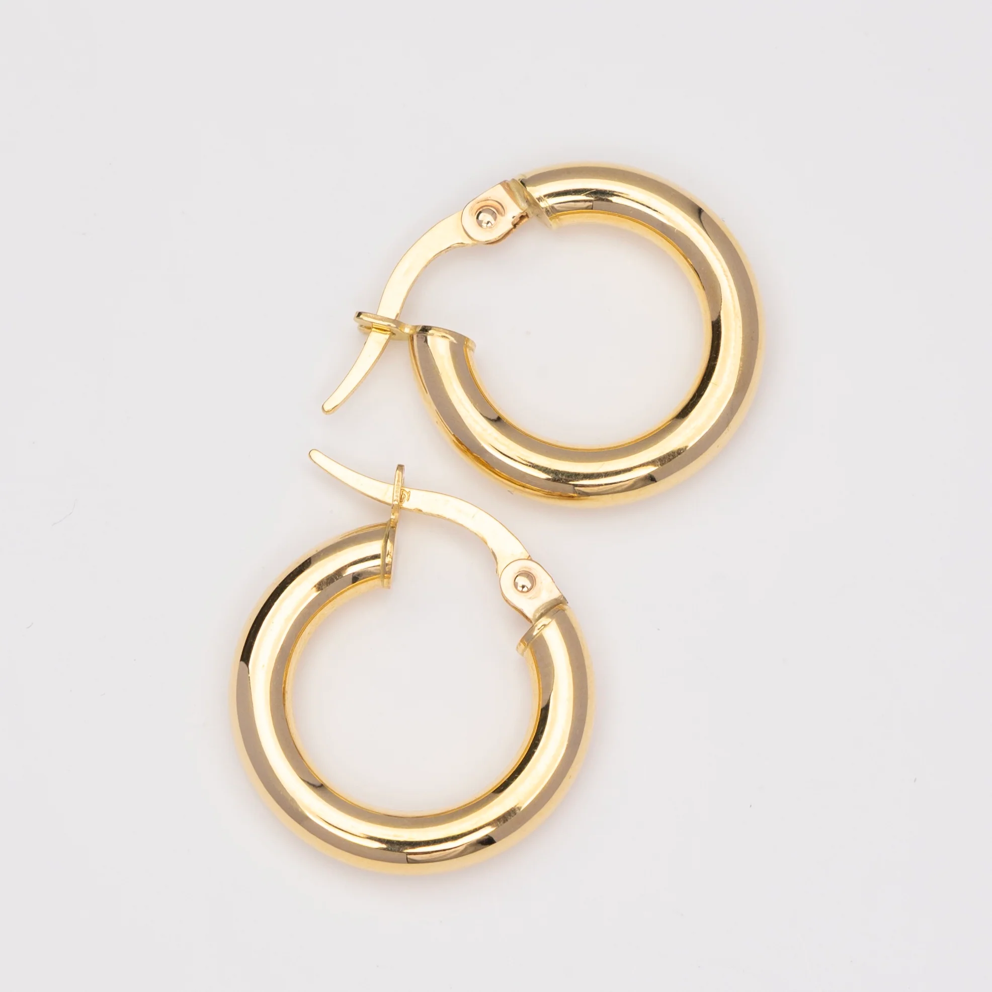 18k Bold Hoop Earrings – Double the Shine - Image 7