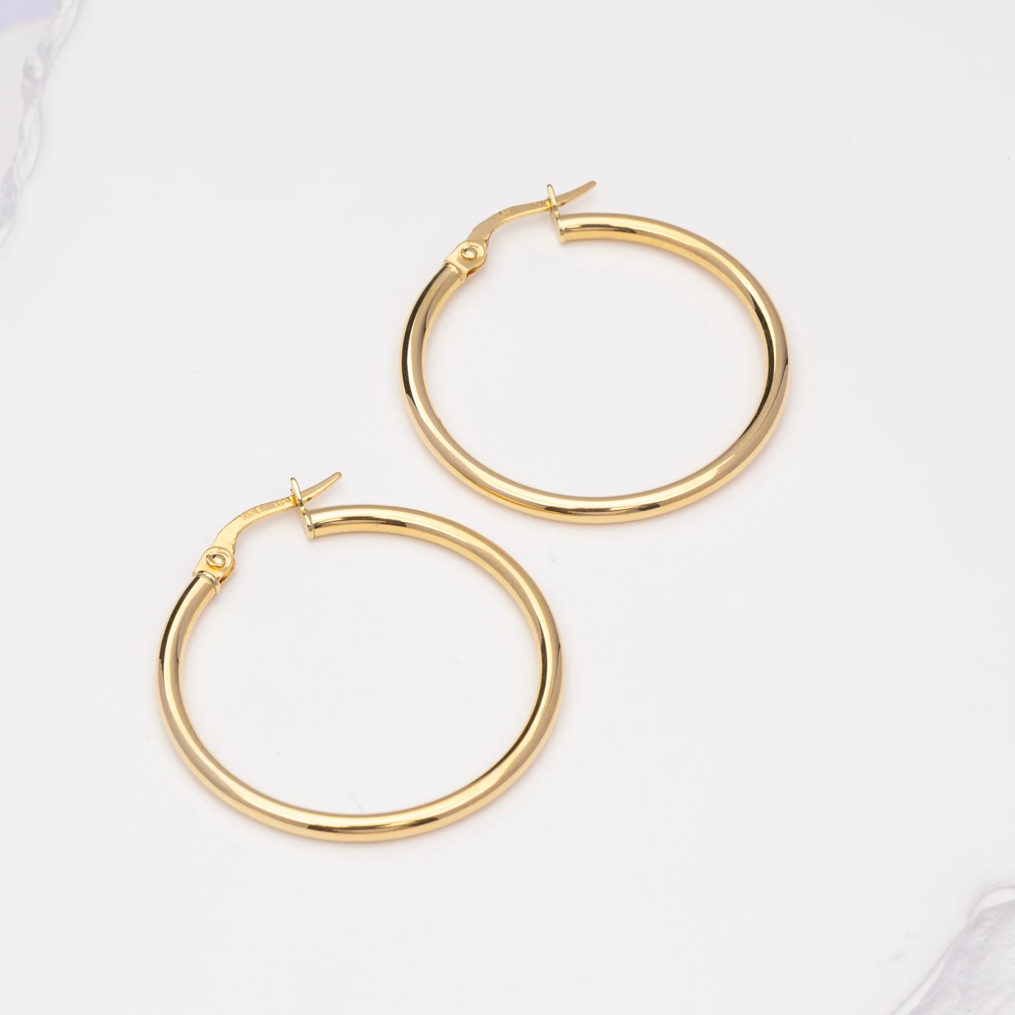 18k Medium Hoop Earrings - Everyday Favorite - Image 3
