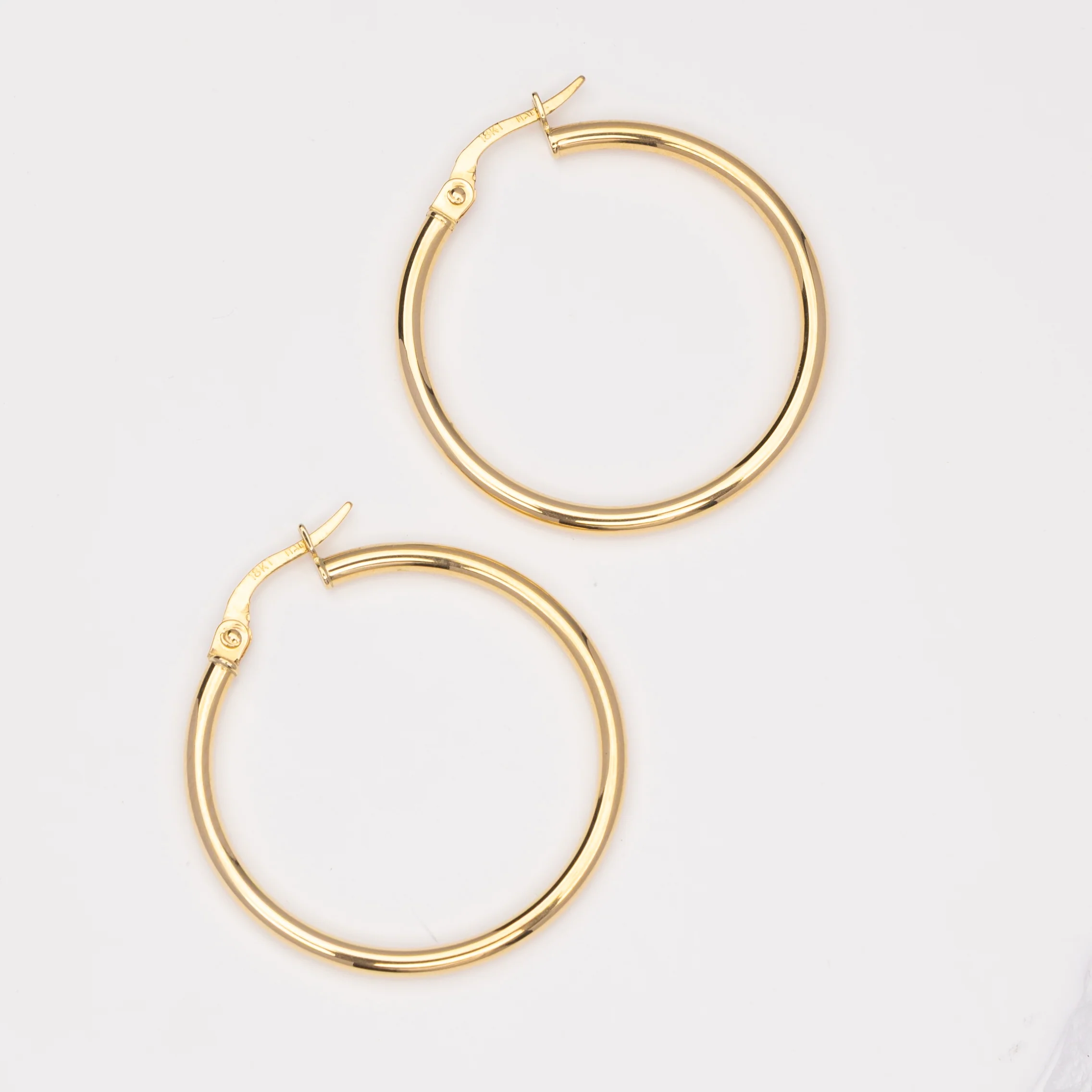 18k Medium Hoop Earrings - Everyday Favorite - Image 4