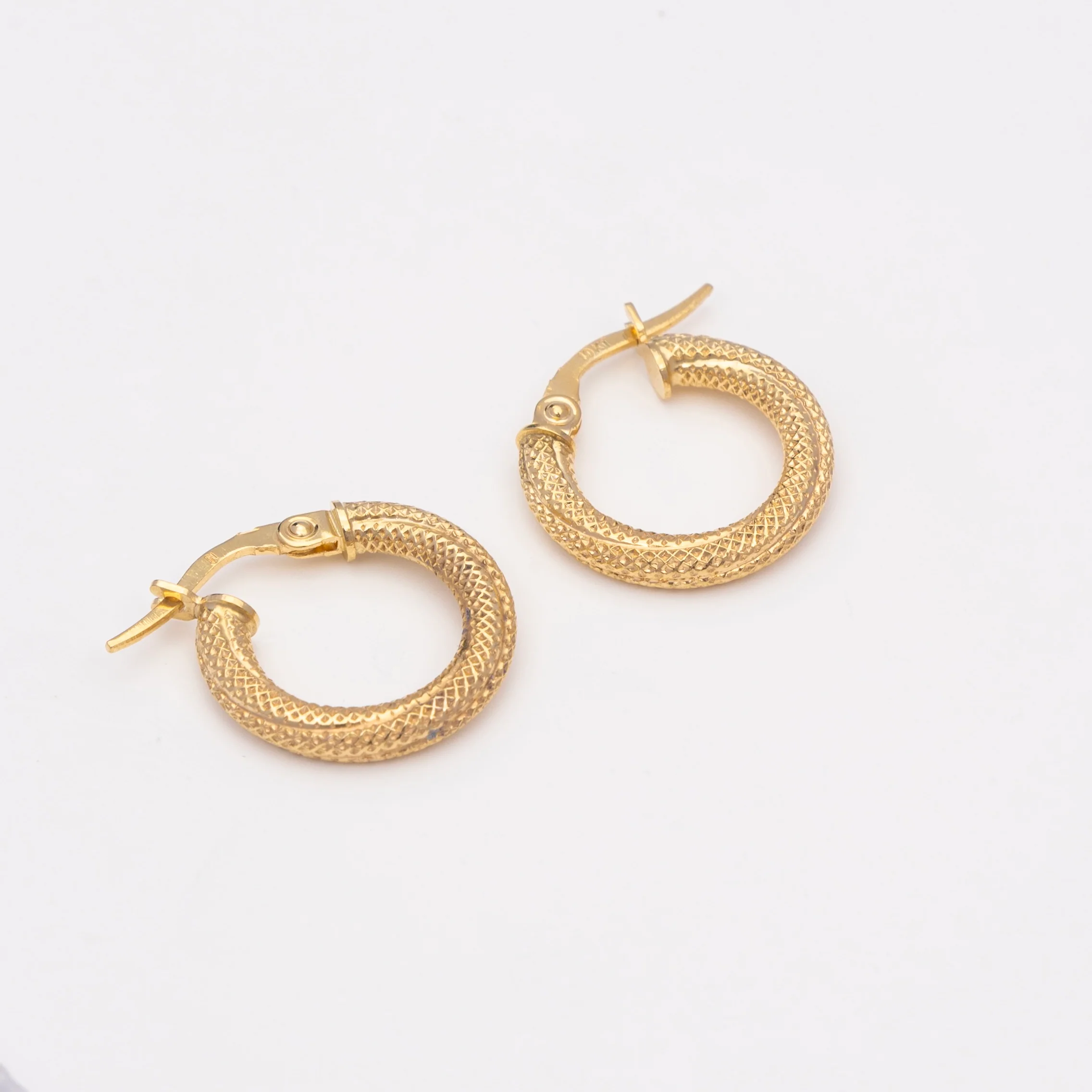 10k Gold Hoops - Elegant Design - Image 3