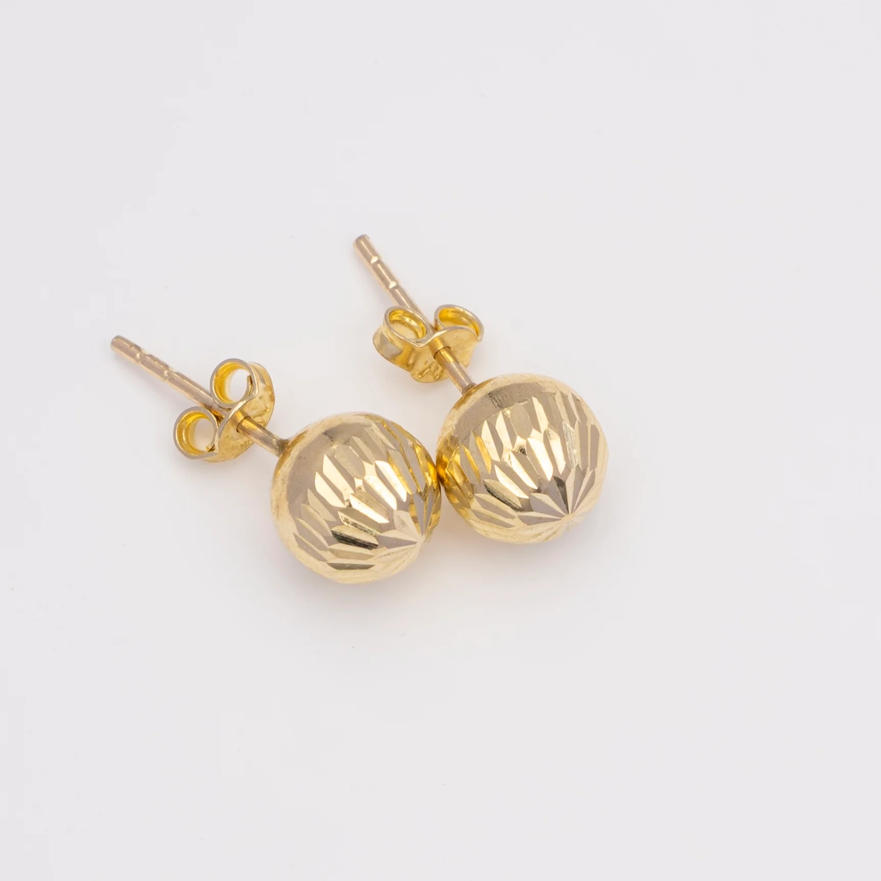 10k Solid Round Earrings – Timeless Shine - Image 3